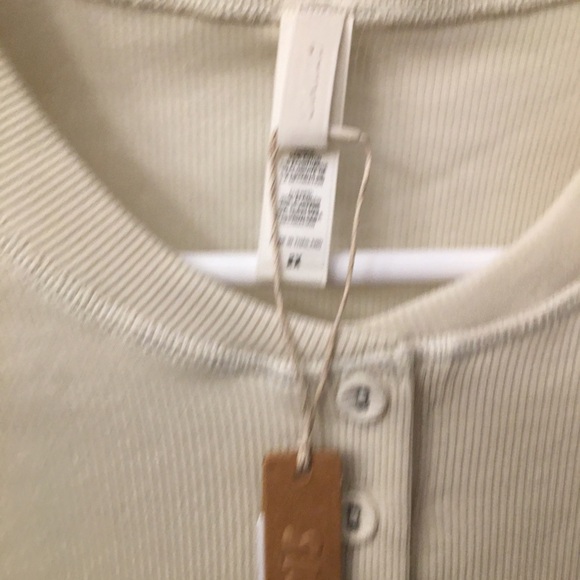 Skims Cream Pajama Set - Picture 2 of 10